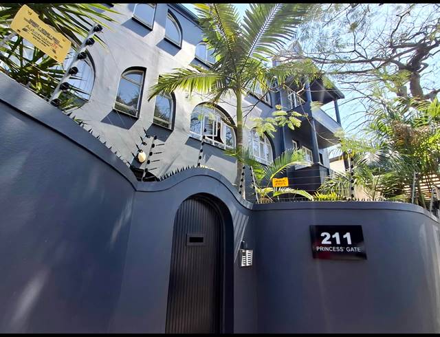 2 BEDROOM APARTMENT FOR SALE IN WINDERMERE